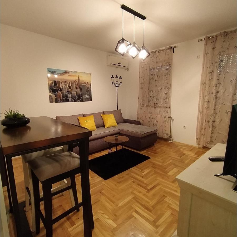 Daniris apartman Novi Sad Bagian luar foto